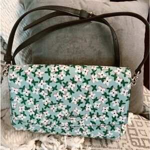 Kate Spade super cute handbag. Long strap and great condition. Barely used.